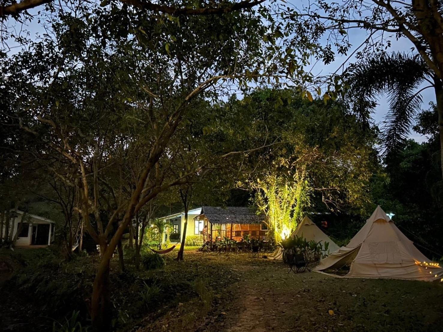 The River Retreat Мак Экстерьер фото
